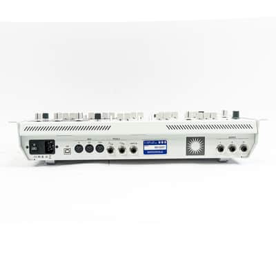 UDO Super 6 Desktop Hybrid Polyphonic Synthesizer with Box Rack Ears Bag image 9