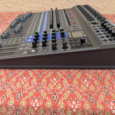 Zoom LiveTrak L-20 Digital Mixer / Recorder 2010s - Grey / Blue image 13