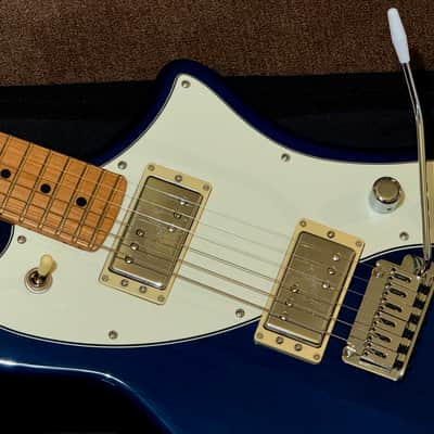 Fender Limited Edition Player Plus Meteora HH with Roasted Maple neck in Sapphire Blue Transparent - Incldes Fender Deluxe Gig Bag image 3