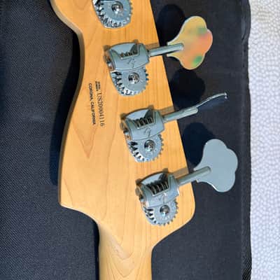 Fender American Professional Precision Bass with Rosewood Fretboard 2017 - 2019 - Olympic White image 5