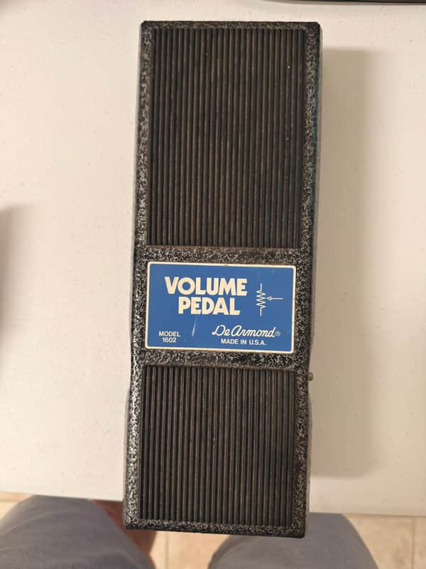 DeArmond 1602 Volume Pedal 70’s? - Crinkle gray / black image 1