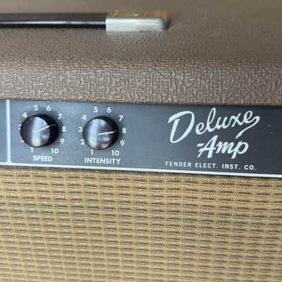 1963 Fender Deluxe 6G3 Guitar Amplifier / Tube Combo Amp image 4