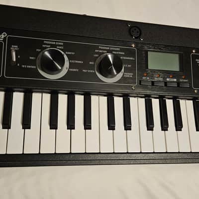 Korg microKORG XL+ 37-Key Synthesizer/Vocoder 2012 - 2019 - Black