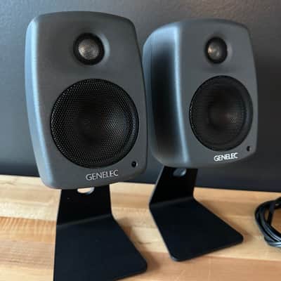 Genelec 8010A 3" Powered Studio Monitor (Pair) and 5040b Subwoofer image 2