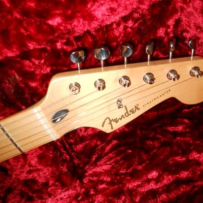 Fender Jimmie Vaughan Artist Series Stratocaster 1996-2021 with Texas Specials and G&G Fender tweed case - Olympic White image 6