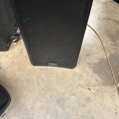 QSC K12.2 2-Way 2000-Watt 12" Active Loudspeaker 2010s - Black image 3