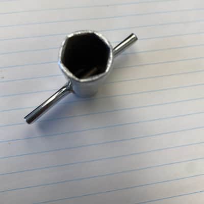 Vintage  hexagon Drum key image 3