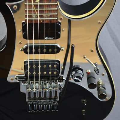VIDEO- IBANEZ Steve VAI JEM77V-01 2007 - Black - "Sustainer" - MIDI - Japan import image 10