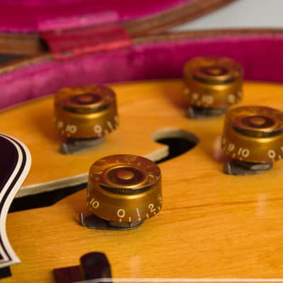 Gibson ES-175DN Arch Top Hollow Body Electric Guitar (1954), ser. #A18227, original brown leather covered hard shell case. imagen 17