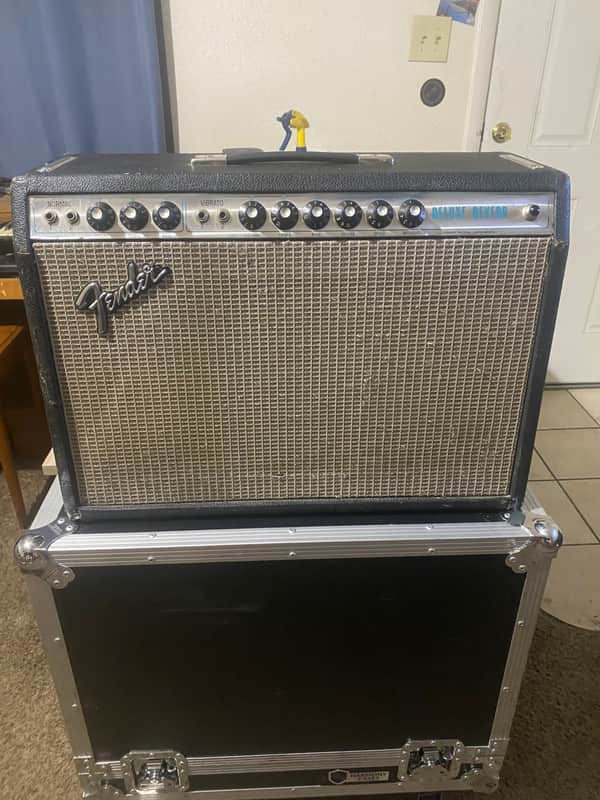 Fender Deluxe Reverb 2-Channel 22-Watt 1x12" Guitar Combo 1970 - 1977 - Silverface image 1
