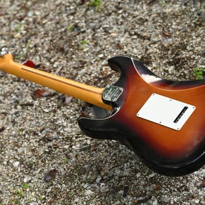 Fender American Ultra Luxe Vintage '50s Stratocaster - 3-Color Sunburst image 10