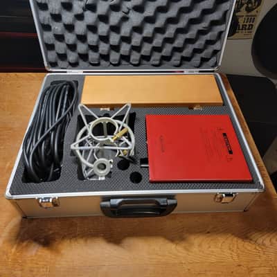 Avantone Pro CV12-BLA Multipattern Large Diaphragm Tube Condenser Microphone 2019 - Present - Red image 2