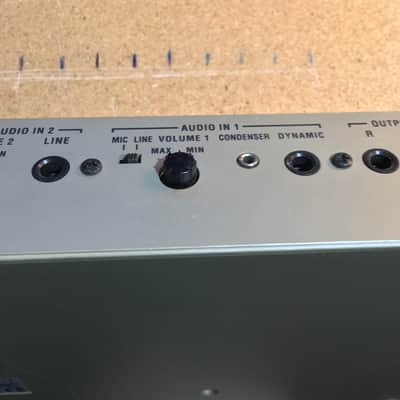 MicroKorg with PSU and clean battery compartment image 13