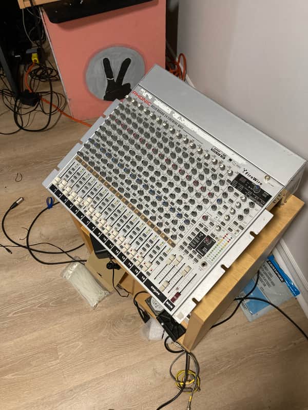 Phonic Helix 24 w/firewire 2000s - Grey image 1
