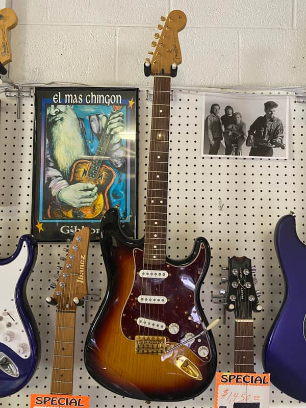 Fender Roadhouse Stratocaster 2016 - Sunburst