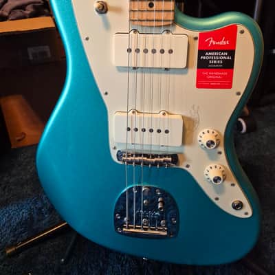 Fender American Professional Series Jazzmaster image 15