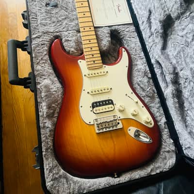 Fender American Professional Stratocaster HSS Shawbucker with Maple Fretboard 2017 - 2019 - Sienna Sunburst image 2