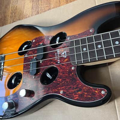 Traveler TB4P TB-4P Bass 2018 - Present - Sunburst image 2
