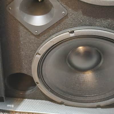 Darkglass Electronics DG-212N Neo Bass Cabinet 2x12" image 2