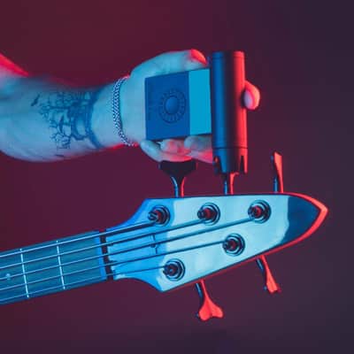 ROADIE BASS | Smart Automatic Bass Guitar Tuner & String Winder | for All String Instruments (Bass, Electric & Acoustic Guitars, Ukulele, Banjo, Mandolin...) | 40+ Alternate Tunings image 8