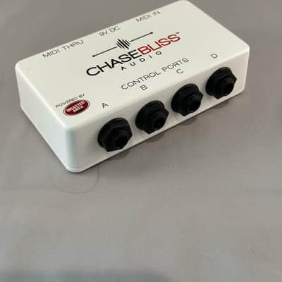 Chase Bliss Audio Brothers Analog Gainstage 2017 - Gold w/midi port box image 8