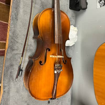 Engelhardt E112 Student 1/2 Size Cello, comes with bow and case image 1