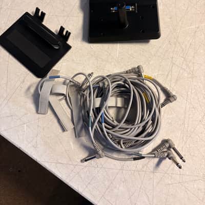 Simmons Titan 20 electric drum module with wire harness and tray image 2