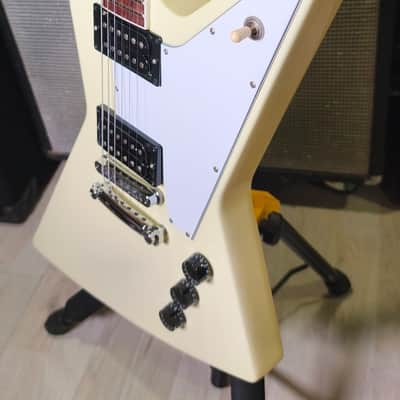 Gibson '70s Explorer 2023 - Present - Classic White image 9