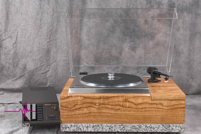 Technics SP-10MK3 Direct Drive Turntable W/ Power Unit in Very Good Condition image 1