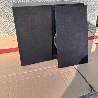 ONN Model 100008403 Bluetooth Wireless Channel 2.1 Stereo Bookshelf Speaker image 4