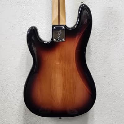 Fender Player Precision Bass with Maple Fretboard 2018 - 2024 - 3-Color Sunburst image 2