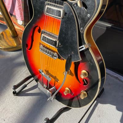 Univox Hollowbody 1972 Sunburst image 3