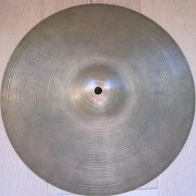 14" Zildjian Avedis  Hihat Cymbal - Vintage image 1