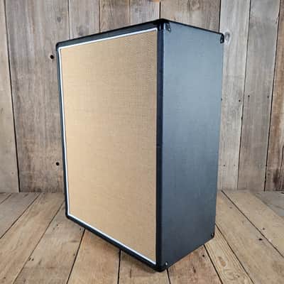VHT D-212 Cabinet Stereo 60w/side, Mono 120w 2022 Excellent - Black image 3
