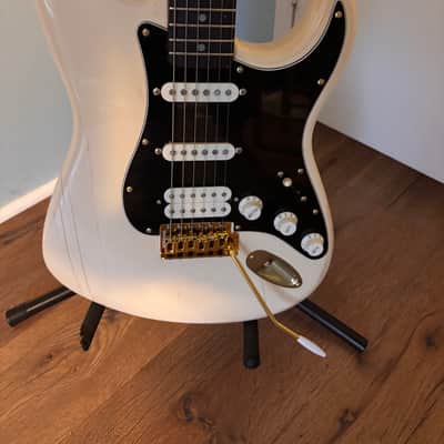 1995 Fender Squier Series Partscaster image 2