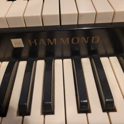 Hammond B3 1969/70 - Mahogany with Leslie image 3