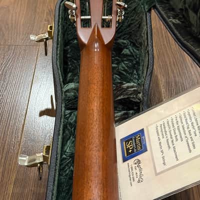 Martin HD-28vs Slotted headstock 12 fret 2002 - Gloss image 9
