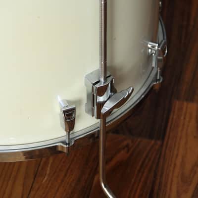 Yamaha AMF-1816 Absolute Hybrid Maple - Polar White floor tom 18"x16 image 10