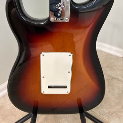 Fender Player II Stratocaster 2024 - Present 3-Color Sunburst image 4