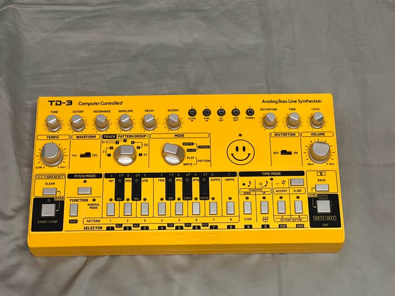 Behringer TD-3 Analog Bass Line Synthesizer 2019 - Present - Amber image 1