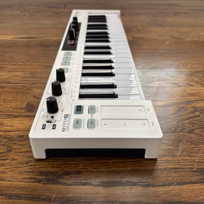 Arturia KeyStep 37 MIDI Controller 2021 - 2025 - White image 6