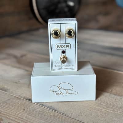 Randy Rhoads MXR Special Edition Distortion+ - RR104C image 4