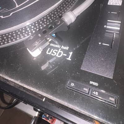 Music Hall USB-1 Belt-Drive Turntable 2010s - Black image 2