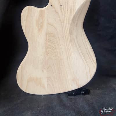 Guitar Mill Jazz-Style Body / Ultra Light Swamp Ash / 3 lbs. 14 oz. (#GIN-3767) image 2