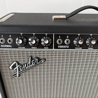 Perfect Fender '65 Deluxe Reverb Reissue 22-Watt 1x12" Guitar Amplifier! image 2