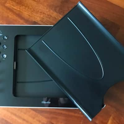 Behringer iStudio iS202 iPad Docking Station and Interface 2010s - Black image 6