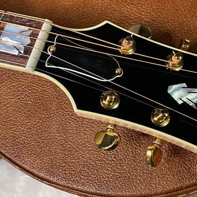 NEW ! Gibson SJ-200 Standard - Custom Shop - Dealer Select - Super RARE - Green Top - Authorized Dealer - AAAAA Flamed Natural Maple Back & Sides - G07203 image 9