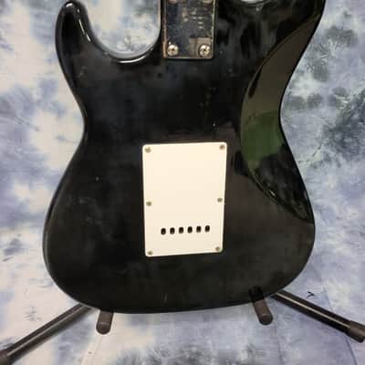 Vintage 1998 Silvertone Revolver Model SS-10BK Strat Style Electric Guitar New Strings Pro Setup Gigbag image 10
