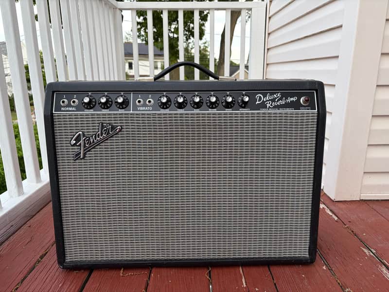 Fender '65 Deluxe Reverb Reissue 22-Watt 1x12" Guitar Combo image 1