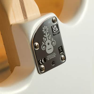 Fender Juanes Signature Stratocaster - Maple - Luna White image 6
